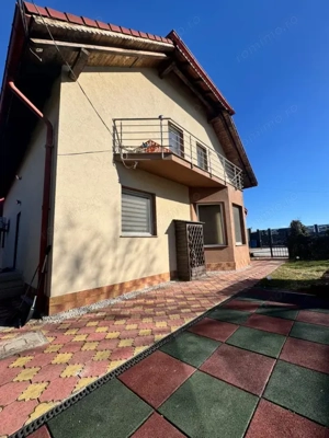 0% comision: Proprietate completă, 2 locuințe și terasă mare de 72 mp - imagine 2