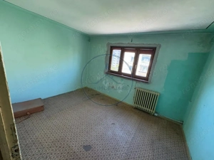   Apartament 3 camere, decomandat, etaj 3 