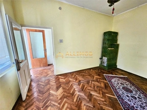 Cas #259; de v #226;nzare  #238;n zona Sala Sporturilor – ideal #259; pentru locuit sau investi #539 - imagine 4