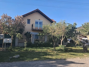 Proprietar vând casă individuala în Giroc 