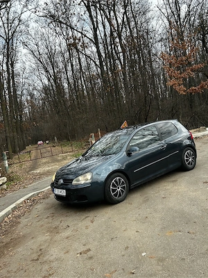 Vând golf 5 1.9 diesel - imagine 4