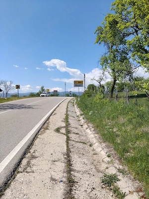 Teren de vanzare la granita cu orasul Novaci