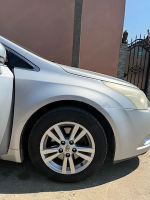 Toyota Avensis 2009-Diesel ,motor 2.0. - imagine 4