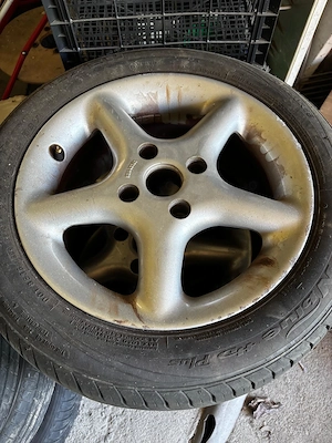 Jante+cauciucuri pe 15 Mazda 205/50R15