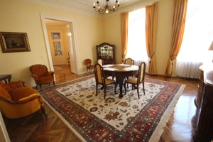 APARTAMENT DEOSEBIT IN ZONA CENTRALA - imagine 2