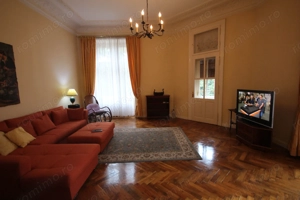 APARTAMENT DEOSEBIT IN ZONA CENTRALA - imagine 19