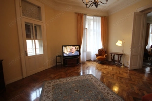 APARTAMENT DEOSEBIT IN ZONA CENTRALA - imagine 8
