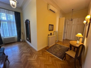 APARTAMENT DEOSEBIT IN ZONA CENTRALA - imagine 7