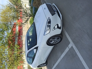 Ford focus berlina 15 ..194.000  distronik .scaune volan .parbriz încălzit ...navigație  - imagine 3