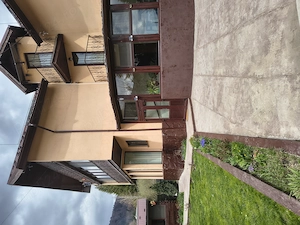 Pensiune de vânzare în Cheia Prahova , 12 camere , 1000 mp teren , complet utilata 