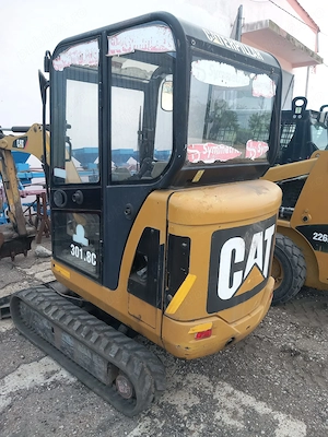 Vand miniexcavator Caterpillar 301.8 - imagine 2