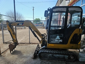 Vand miniexcavator Caterpillar 301.8 - imagine 3