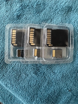 Carduri MicroSD( 3 bucati ) cu adaptor Nuilaks, de 256 GB, clasa 10
