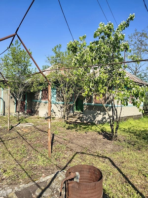 Vând teren de 2700 mp cu casă bătrânească - imagine 9