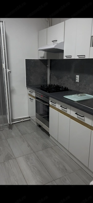 Închiriez apartament regim hotelier  - imagine 2