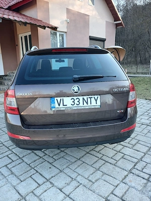 Skoda Octavia  - imagine 2