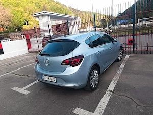 Vând Opel Astra J - imagine 2