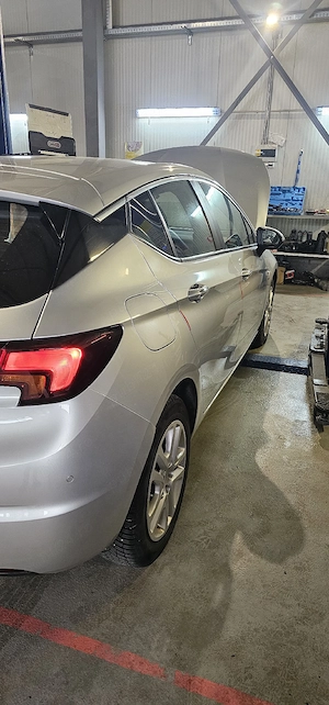 vand Opel astra - imagine 2