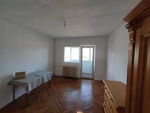 Vand apartament 1 camera,31 mp,etaj 3,Zona Rzaboieni-Oradea.