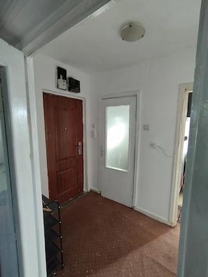 Vand apartament 1 camera,31 mp,etaj 3,Zona Rzaboieni-Oradea. - imagine 4