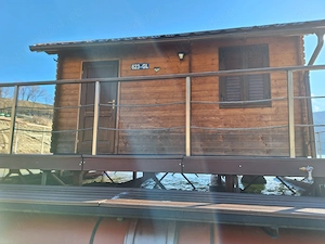 Ponton plutitor cu cabana  - imagine 4