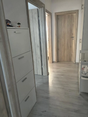 Proprietar închiriez apartament 3 camere  - imagine 3