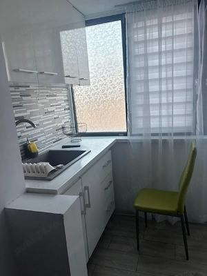 Proprietar închiriez apartament 3 camere  - imagine 5