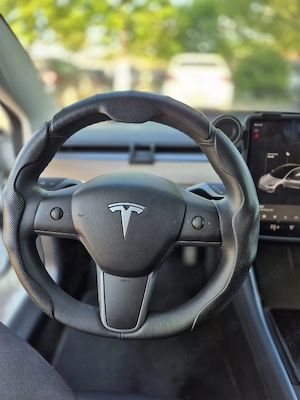 tesla model 3sr+ - imagine 4