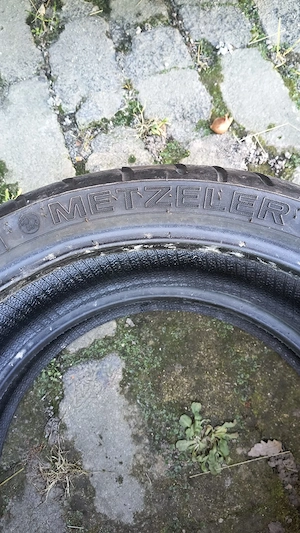 Vand 2 cauciucuri motor