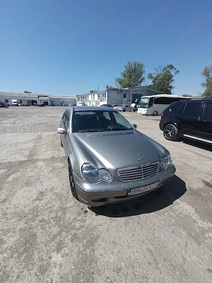 Vând Mercedes c220  - imagine 4