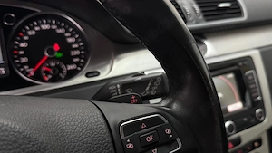 ** Volkswagen Passat ** - imagine 17