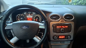 Ford Focus 2 Facelift Benzina 1.6 - imagine 3