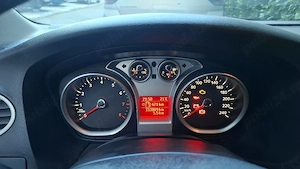 Ford Focus 2 Facelift Benzina 1.6 - imagine 4