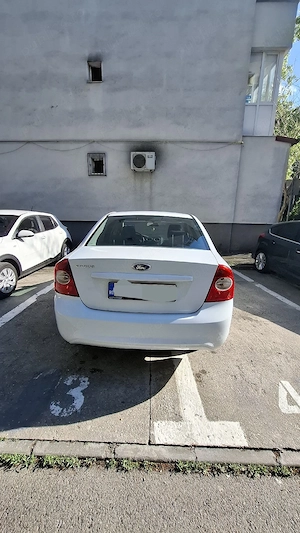 Ford Focus 2 Facelift Benzina 1.6 - imagine 10