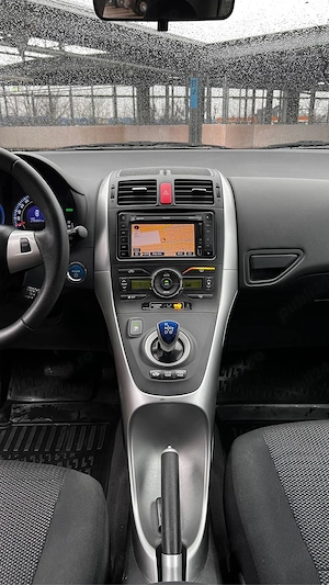 Vand Toyota Auris Hybrid - imagine 5