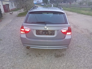 vând BMW e91 318 2l 2007 - imagine 2