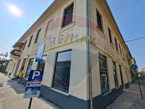 Spațiu comercial 75 mp  Piata Catedralei. Vitrină si acces din stradă - imagine 2