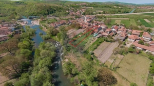 Casă rustică pe malul Crișului Repede, de vânzare, Vadu Crișului
