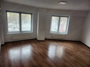 Închiriez apartament 2 camere nemobilat, Piața Muncii, pretabil birou