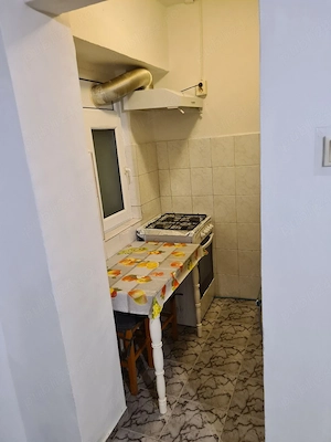 Inchiriez garsoniera zona Cet
