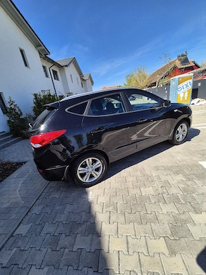 Vând Hyundai ix35 2.0 benzină   201 - imagine 4