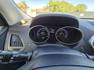 Vând Hyundai ix35 2.0 benzină   201 - imagine 2