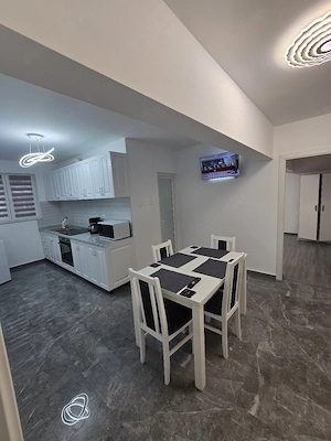 Închiriez apartament regim hotelier Baile-Herculane  - imagine 3