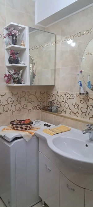 Apartament 2 camere, decomandat, ultracentral, boxă 9 mp, garaj în spatele blocului - imagine 6