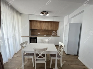 Apartament cu 3 camere 2 bai 2 locuri de parcare zona Semaforului - imagine 3