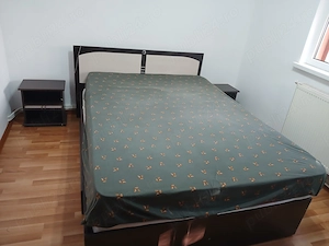 Vând mobilier dormitor