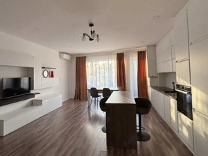 Apartament 2 camere, 55 mp si loc parcare, zona Centrala linistita - imagine 2