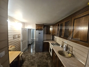 Apartament 3 camere, 83 mp, renovat total - zona Nicolina - imagine 3