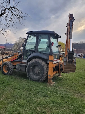 Vând  Buldoexcavator  - imagine 2