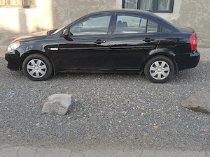 Vând Hyundai Accent 73000 Km  - imagine 3